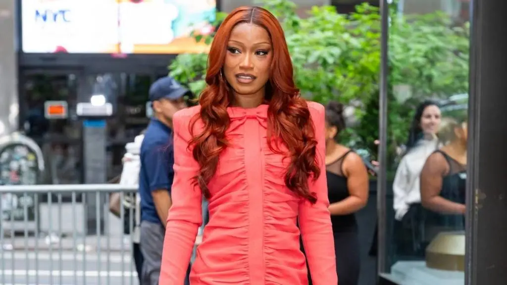 Keke Palmer Dazzles in Striking Valentino Ensemble