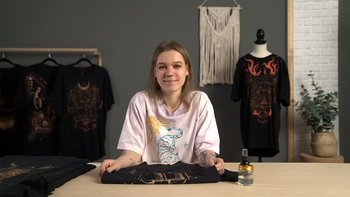 Domestika - Design tessile con la candeggina꞉ crea opere d'arte uniche da indossare. - Ita