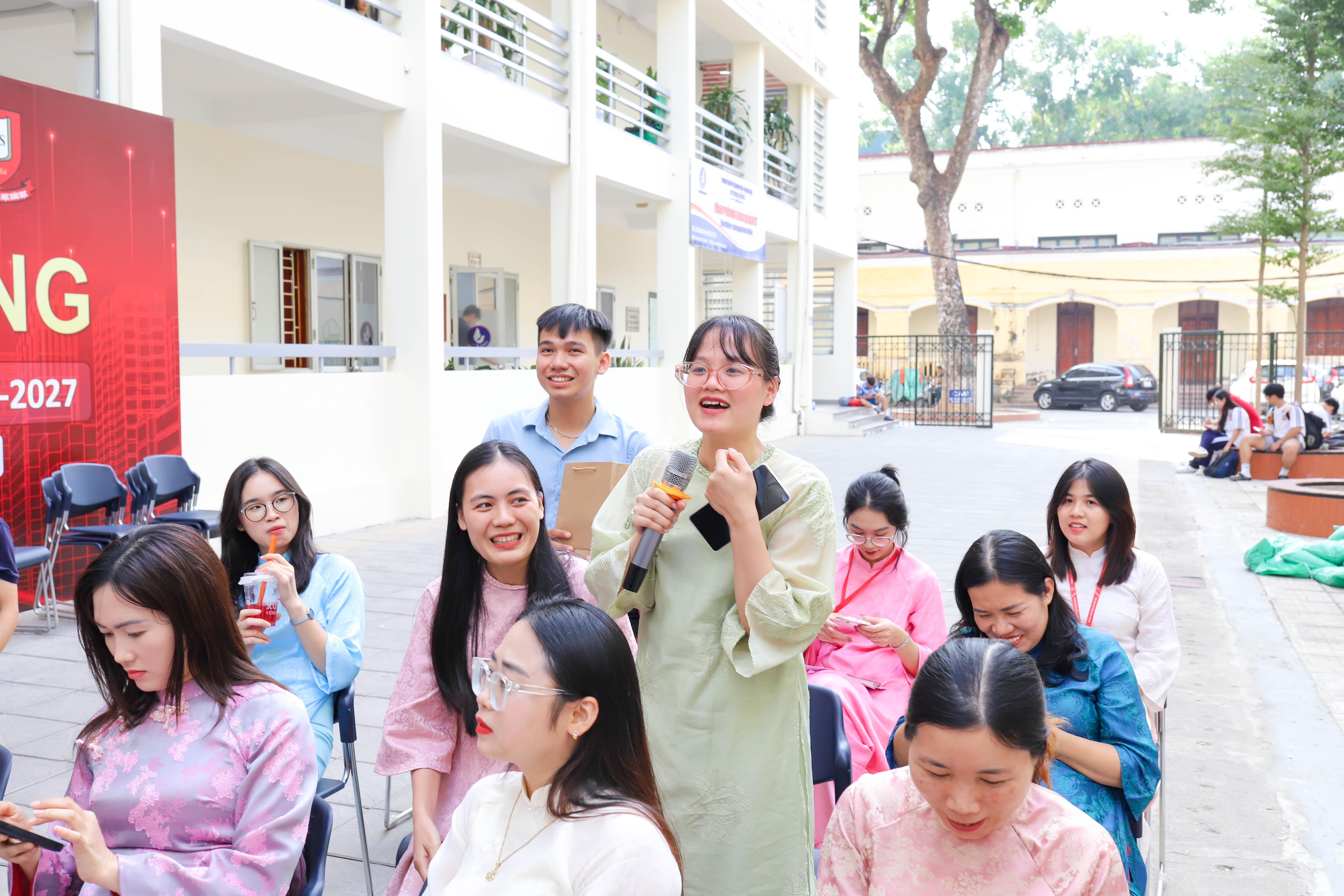 Kỷ niệm 20/10 HES 8