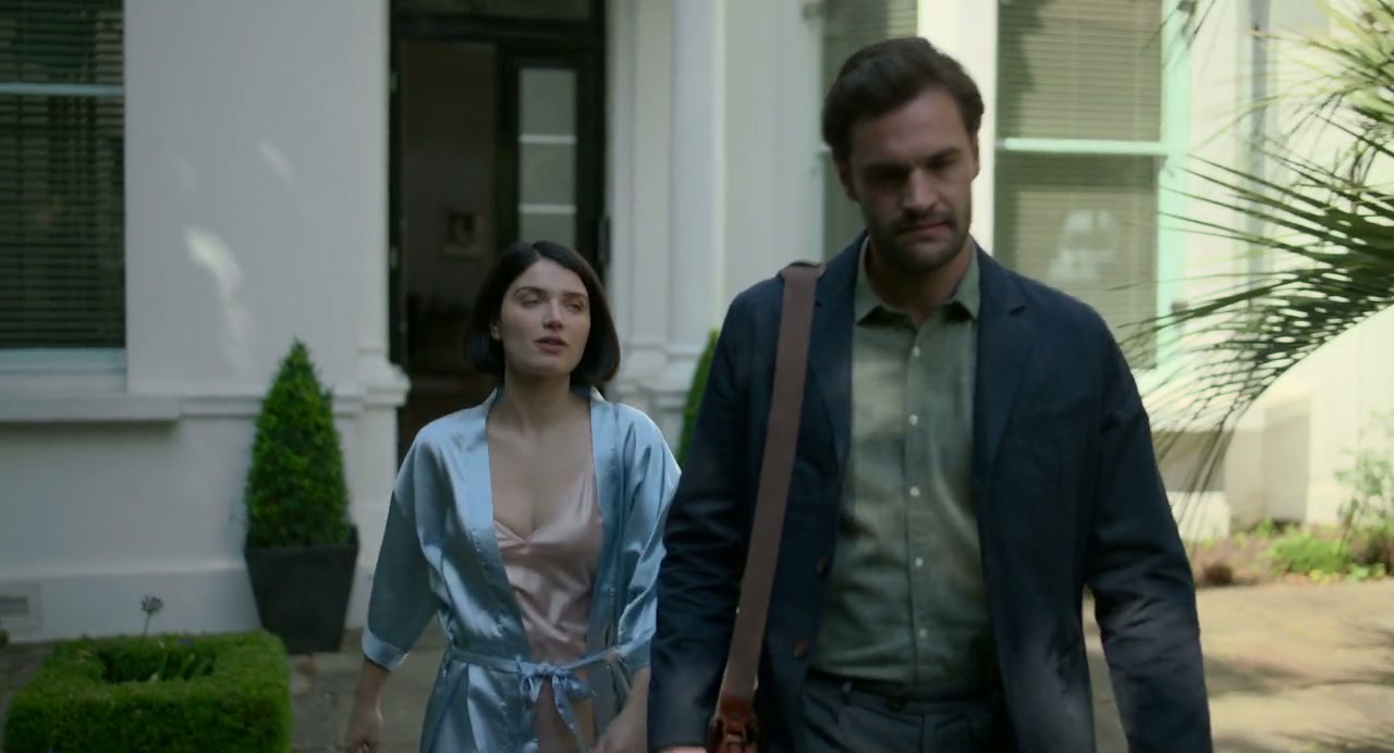Behind Her Eyes Screenshot