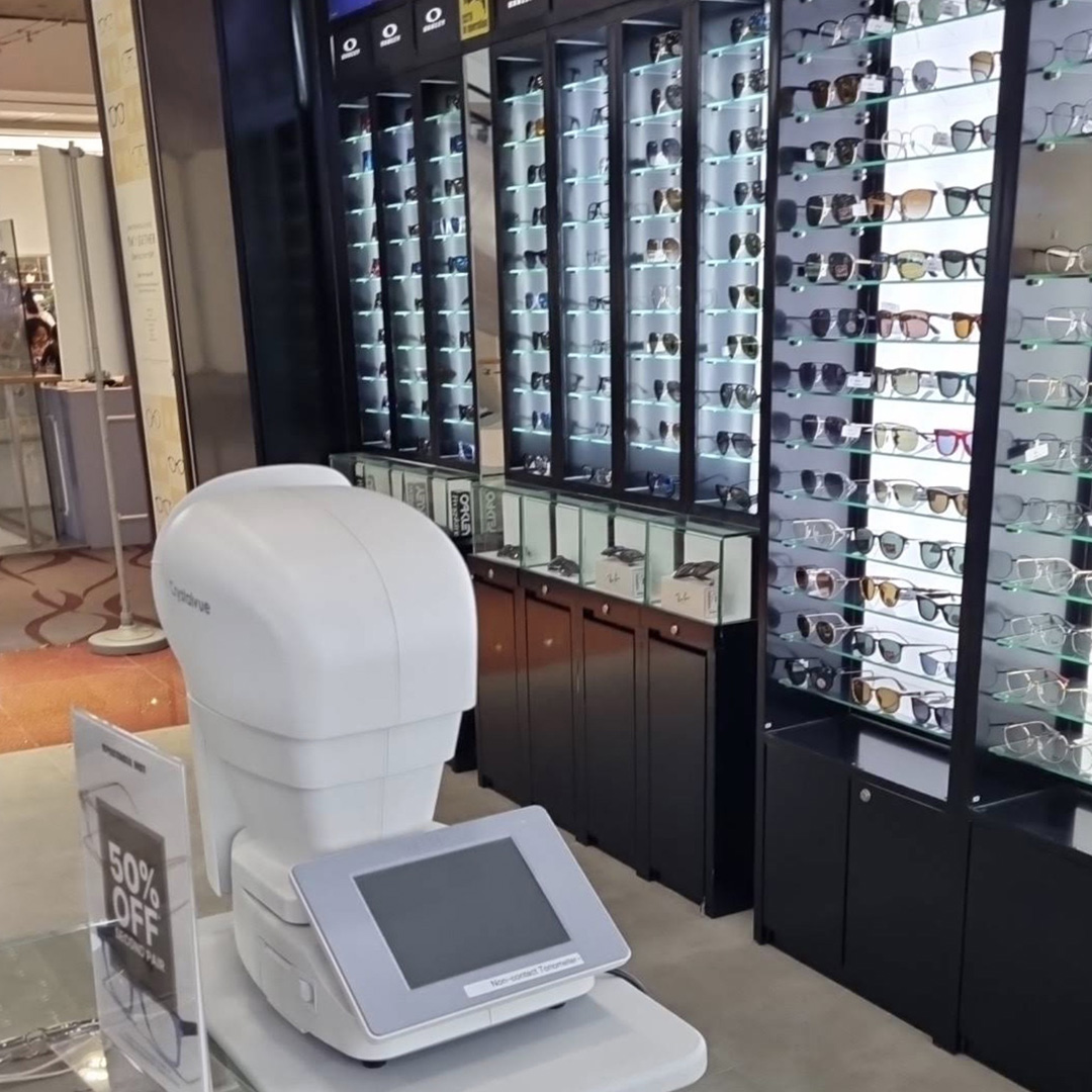 Eye examination and contact lens services at Spectacle Hut