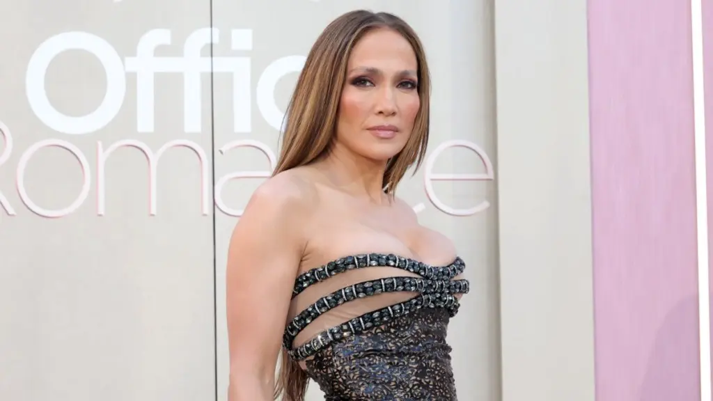 Jennifer Lopez Dazzles in Vintage Versace Gown at Premiere