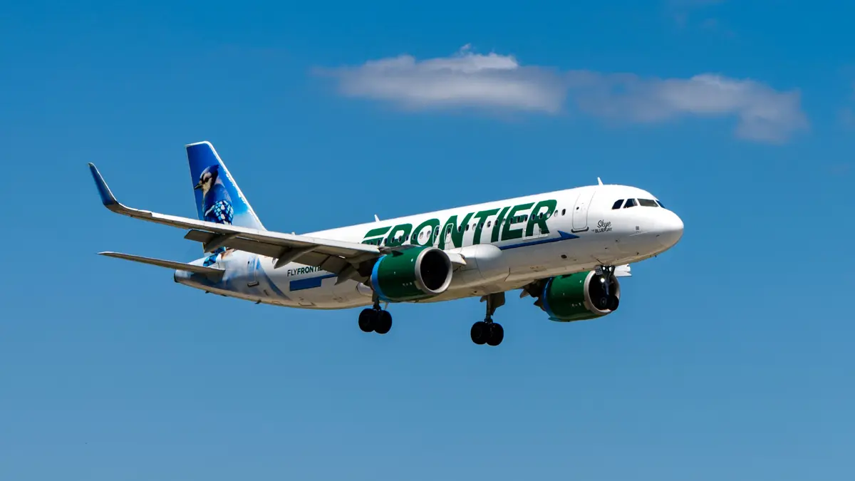 Pregnant Woman Kicked Off Oversold Frontier Flight
