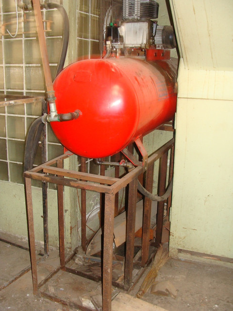 Air-Compressor.jpg
