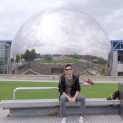 Hello Demain