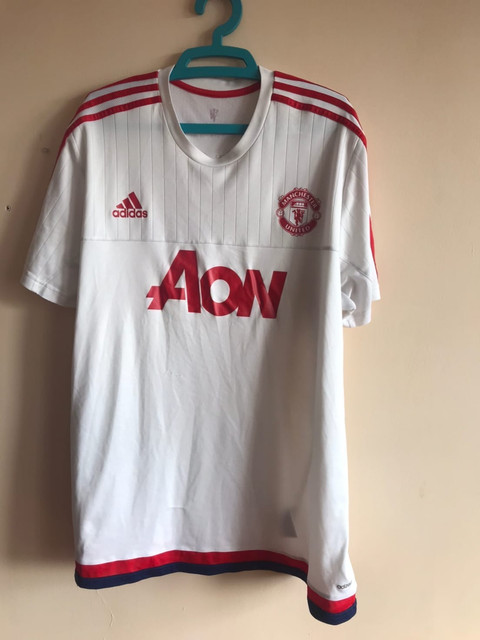 man-utd-15-train-white