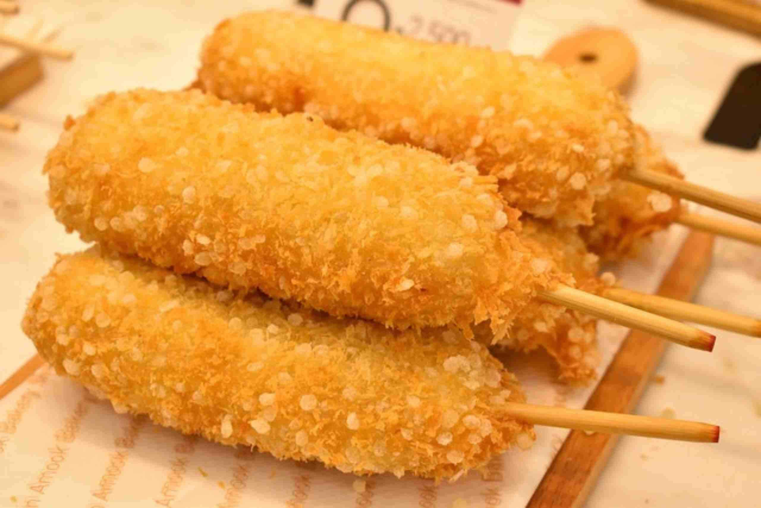 An image showing some snacks depicting street food in South Korea.