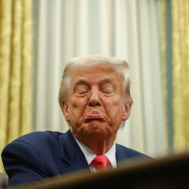 [Image: Trump-react.jpg]
