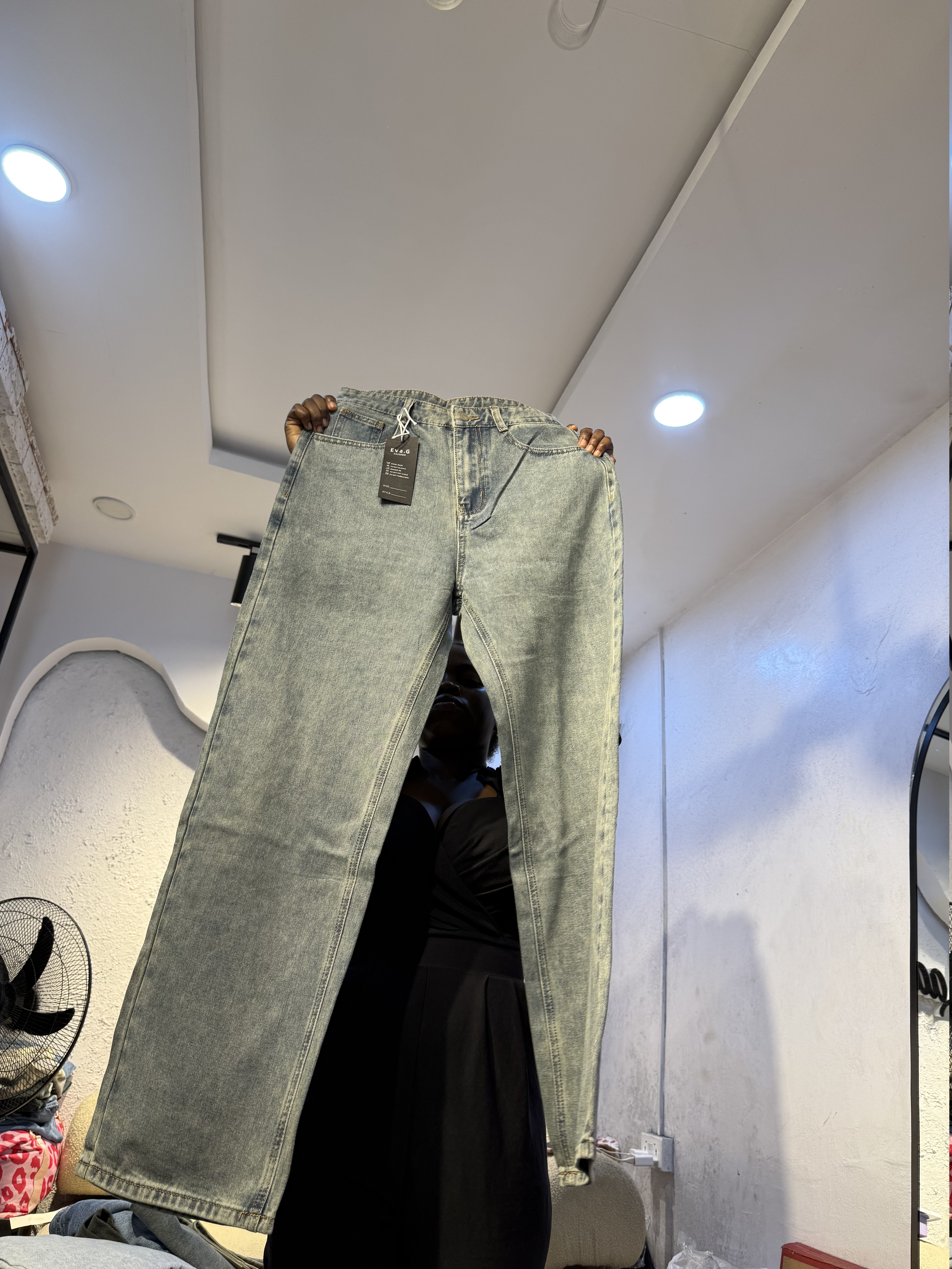 Waist 28