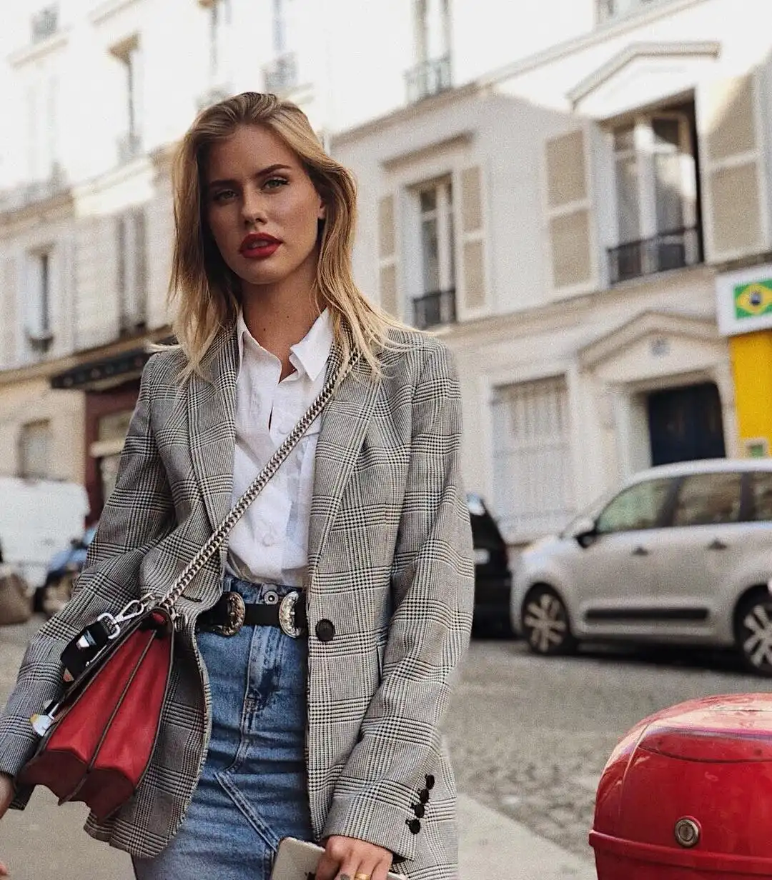 Alina Efimova Wallpapers Insta Fit Bio (19)