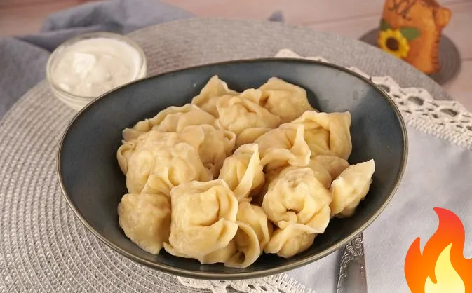 Постер Пельмени с рыбой и салом