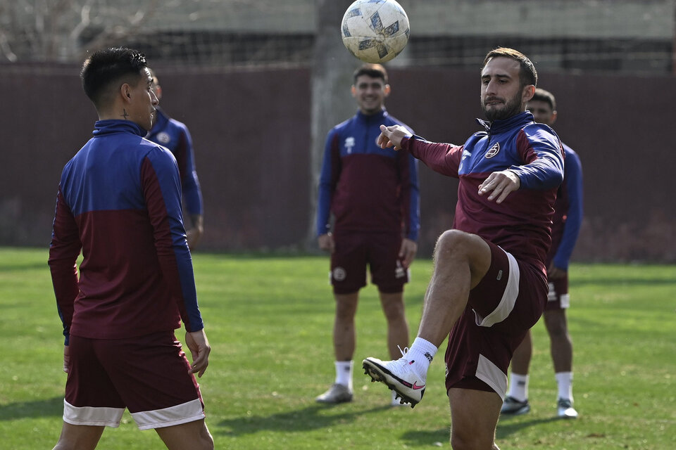 Lanús recibe a Flamengo por la Recopa. Gran triunfo de Argentinos