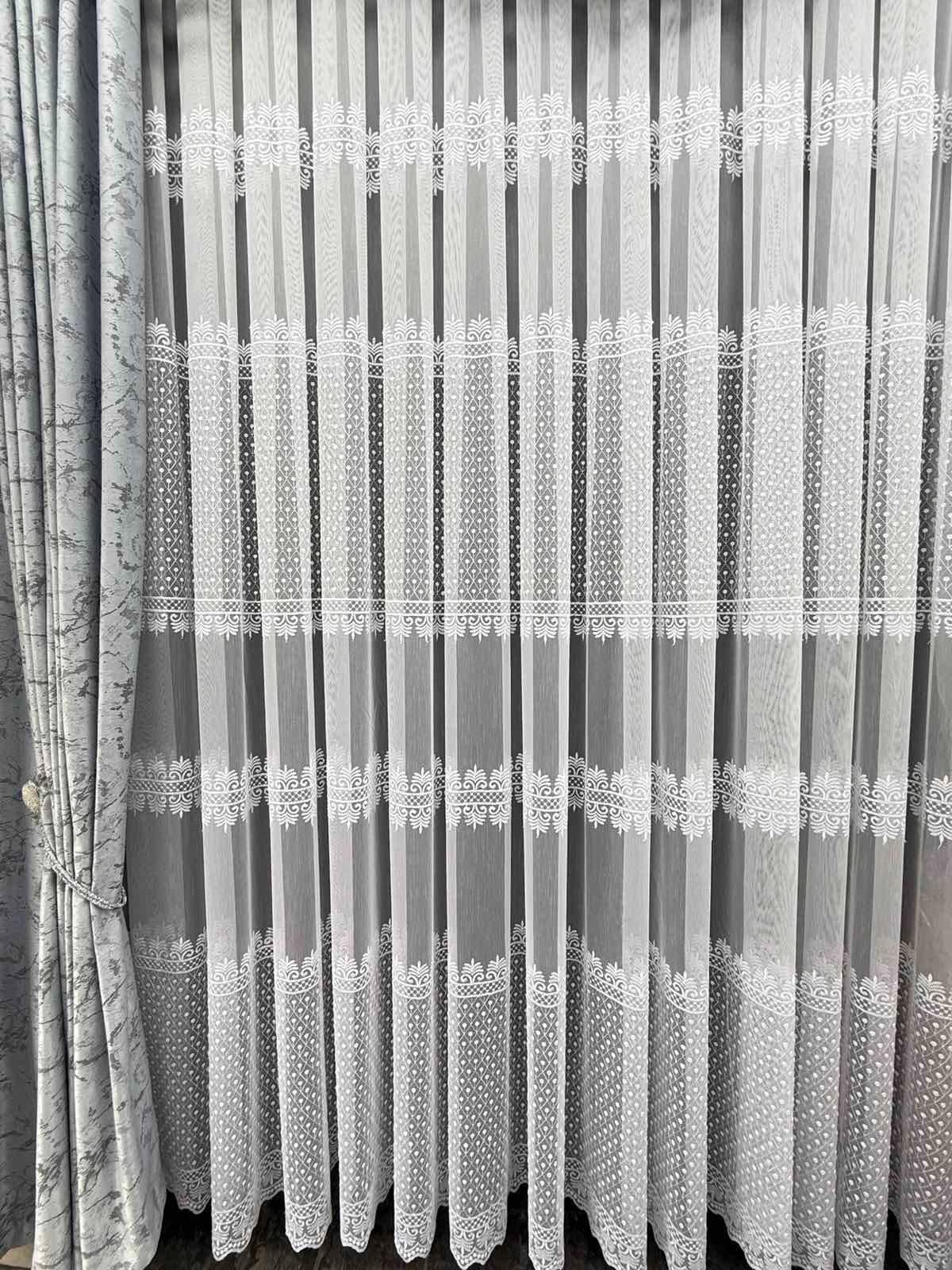 5706
