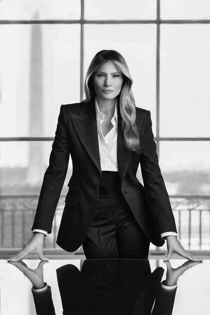 FLOTUS-Official-Photo-1