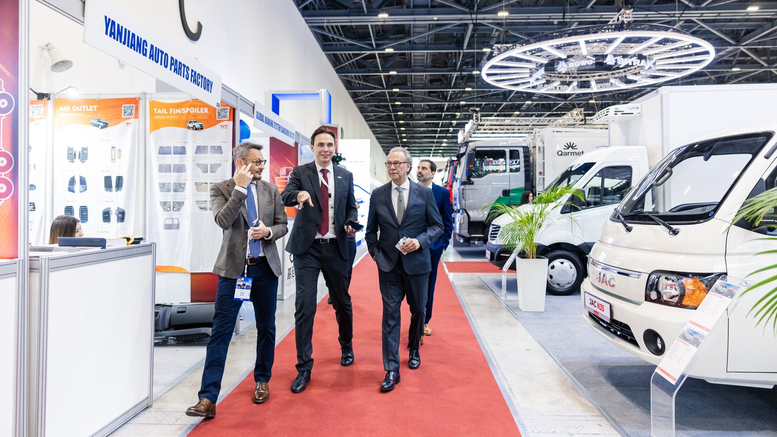 Экспозиция коммерческого транспорта на ComTrux Astana 2026