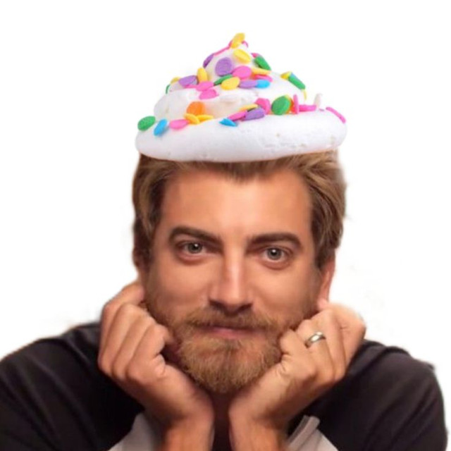 rhett mclaughlin cupcake