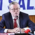 Asistenții universitari riscă scăderi salariale semnificative