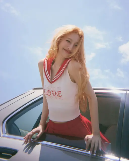joy red velvet 1383732.webp