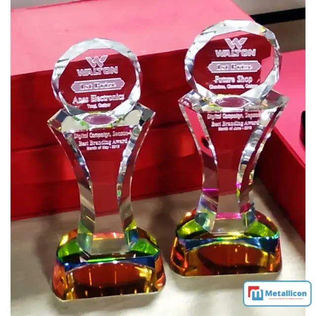 Customized Crystal Award Crest - Metallicon