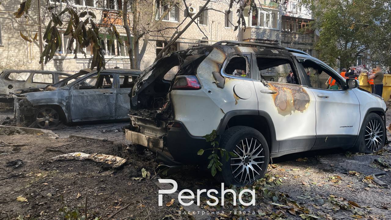 Атака на Кропивницький 14 жовтня люди розбирають завали Перша електронна газета (19)