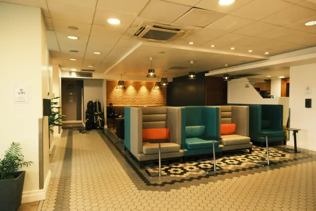 first class lounges c eating area.webp