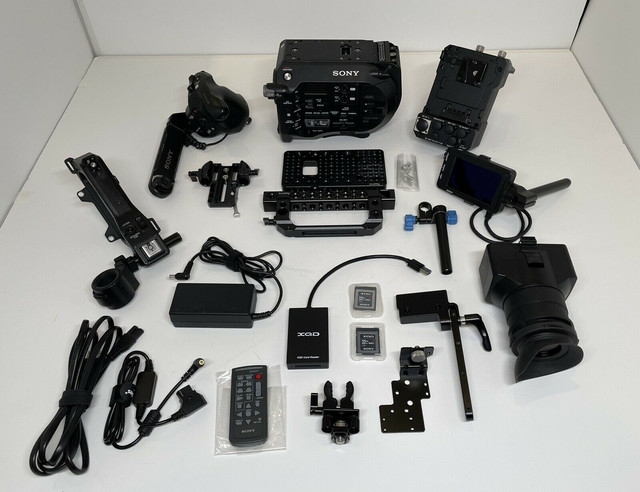 SONYFS7-01