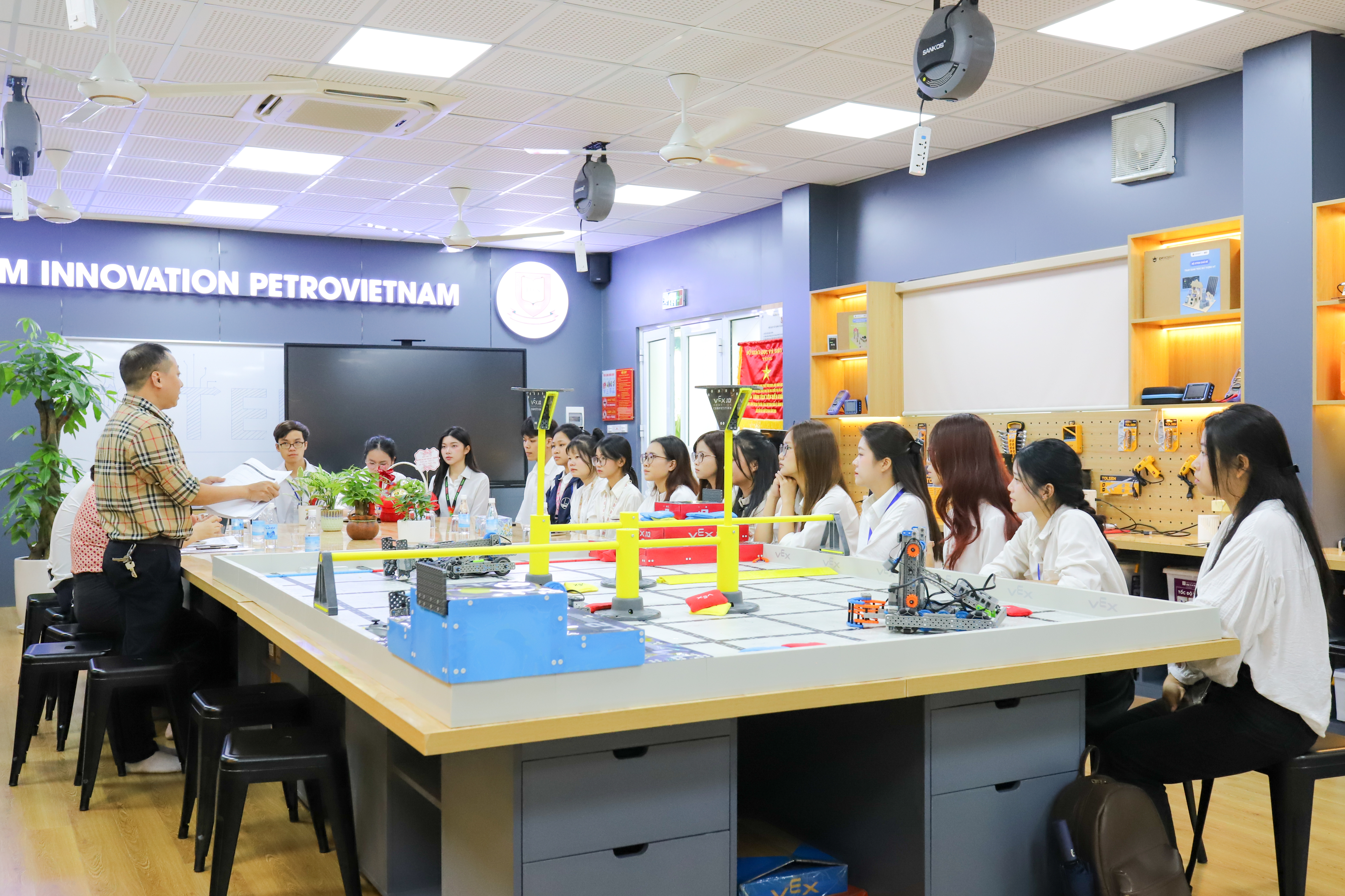 Đoàn Thực tập Nghiệp vụ 1 HES 1