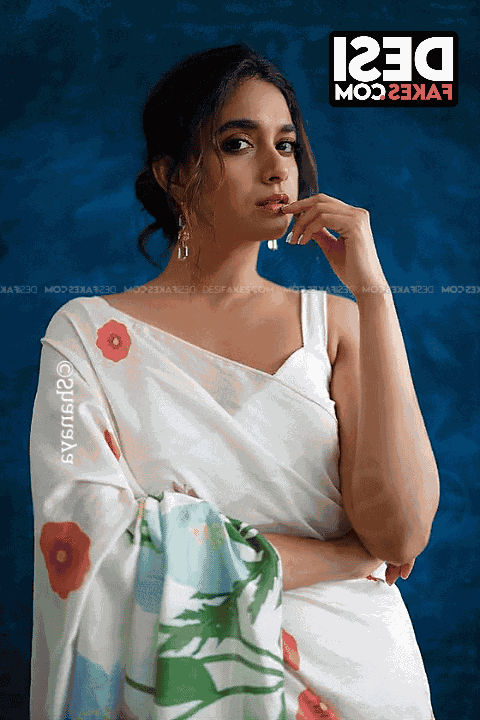 flipped-70-Keerthy-Suresh-4.gif