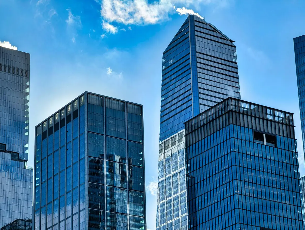 Solana Sheds Memecoin Image as Banks Shift Billions