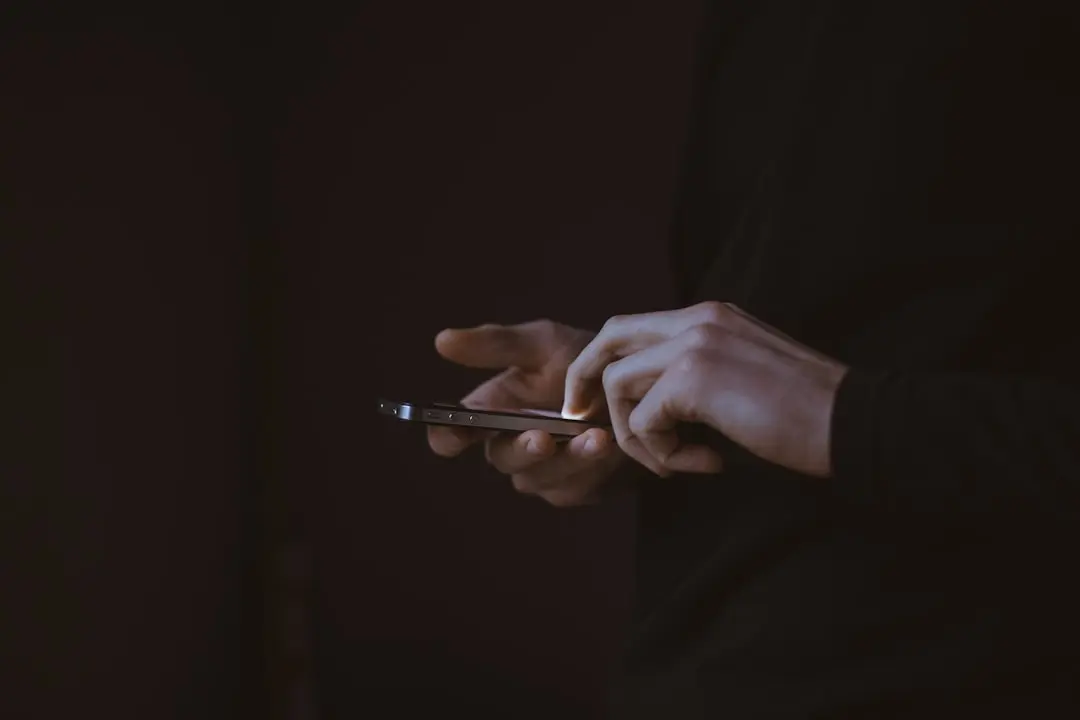 Smartphone Market Faces Squeeze as Memory Costs Soar