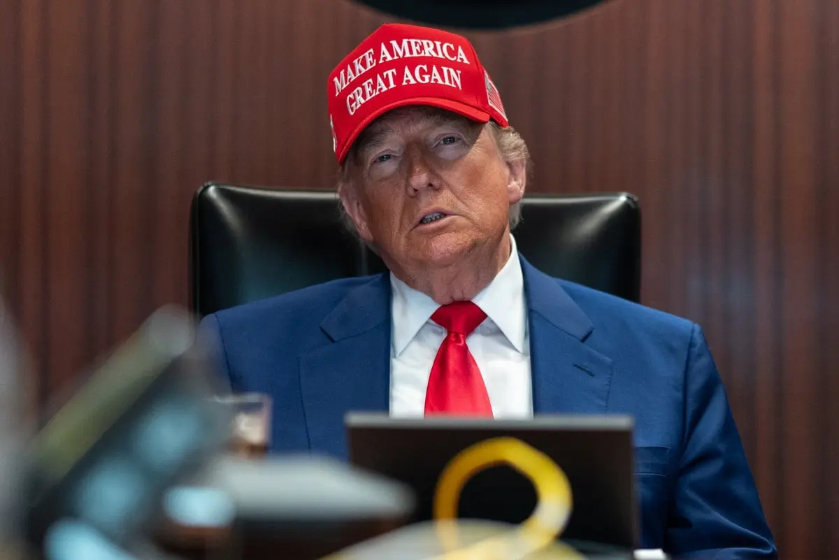 President Trump Shares Poll Suggesting Public Desire to End Iran Conflict