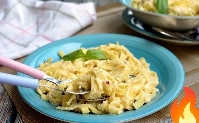 Фото Паста в сливочно-сырном соусе