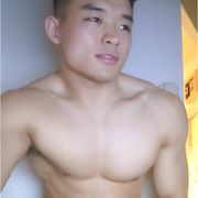 d721腹肌健身哥被勾引自嗨