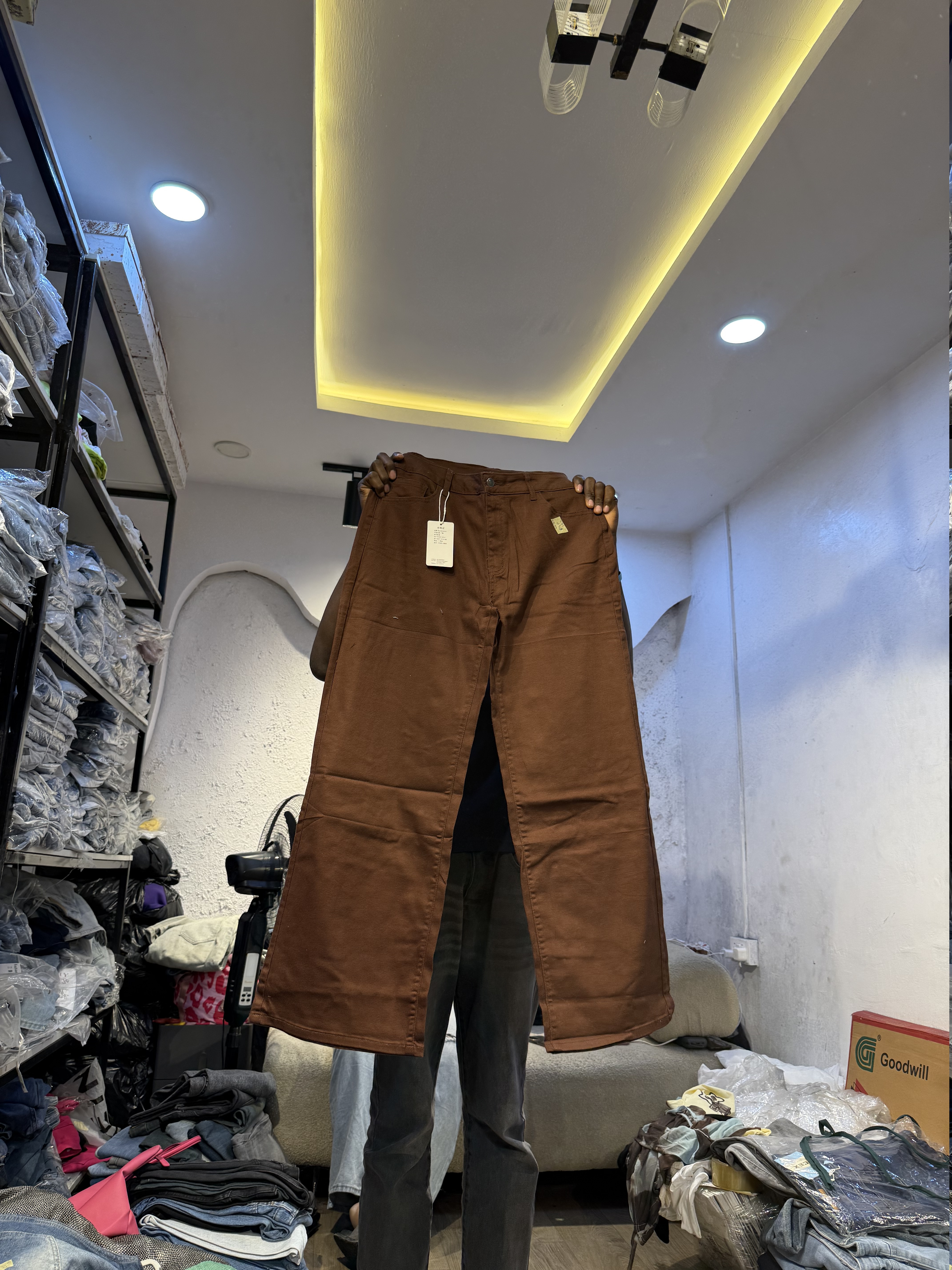Waist 32