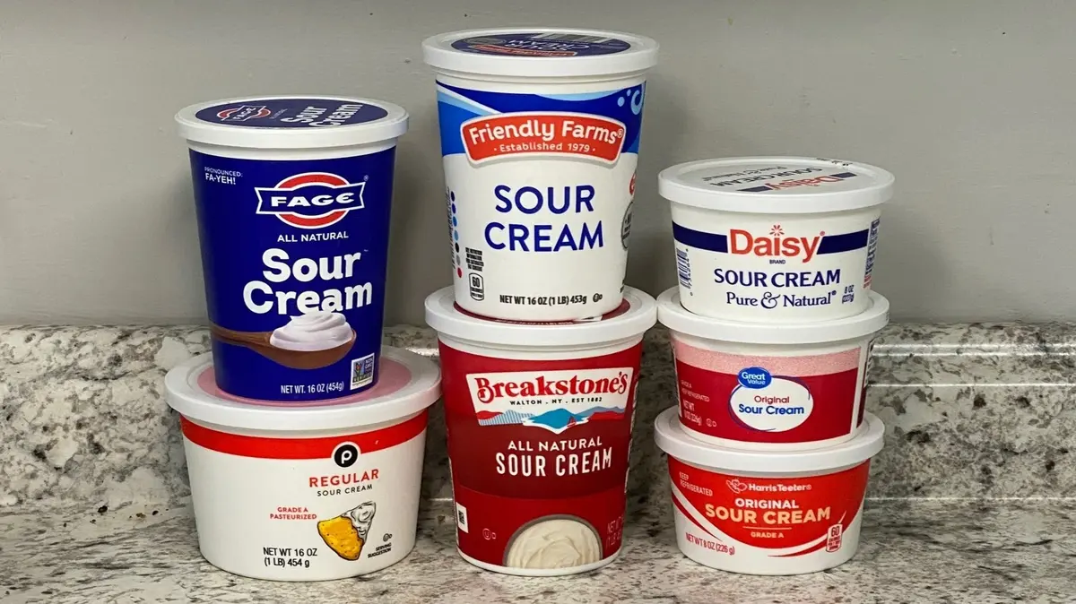 7 Sour Cream Brands Ranked from Worst to Best
