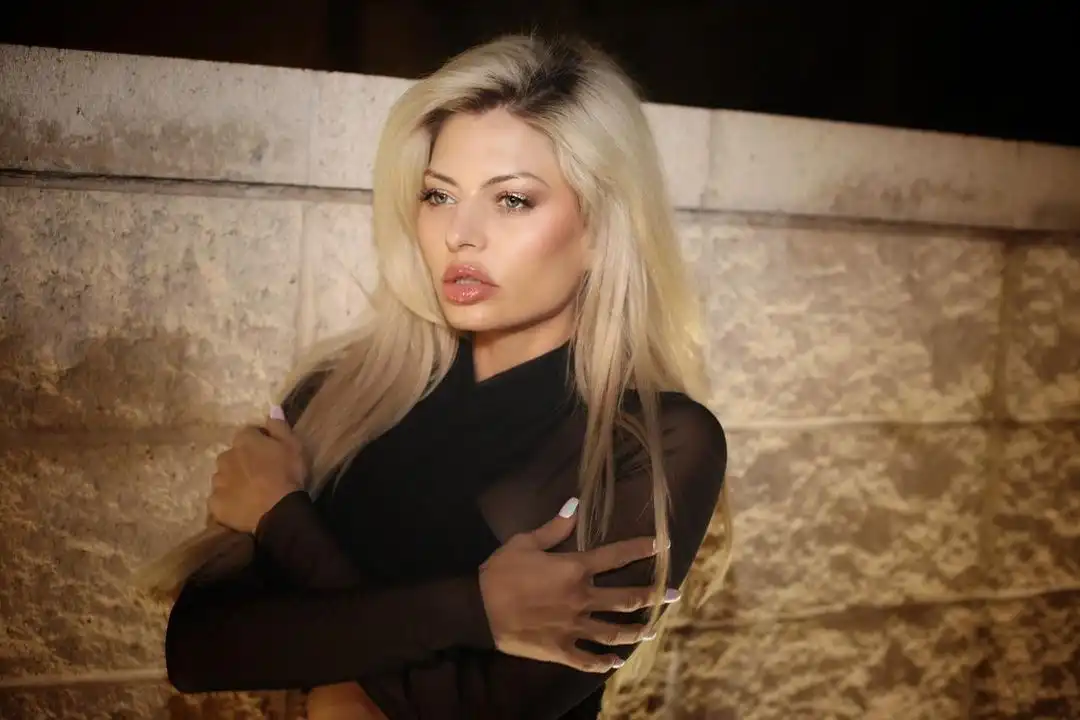 Ashley Kirk Wallpapers Insta Fit Bio (5)
