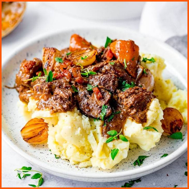 Beef-bourguignon-square