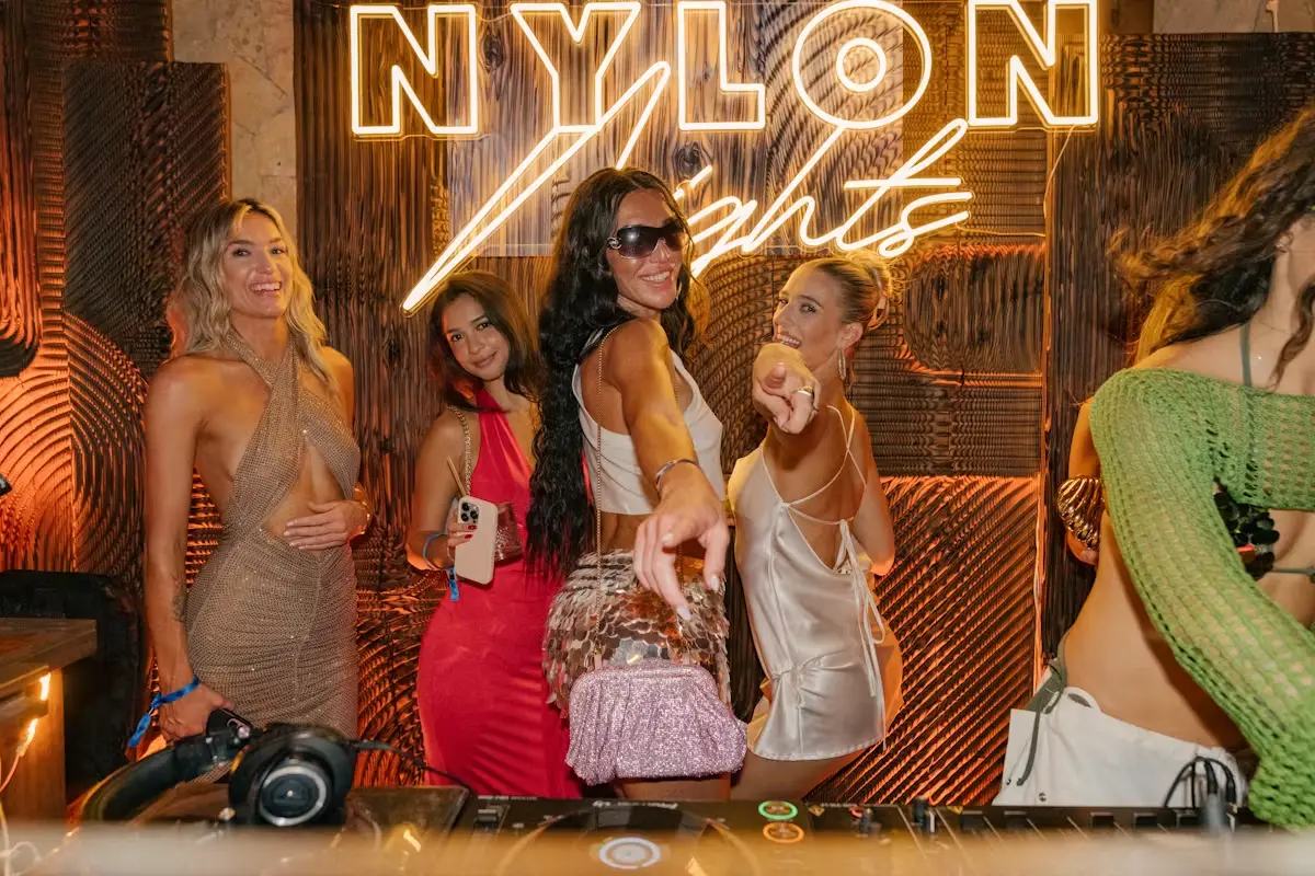 Nylon Nights Sizzle la Miami Swim Week