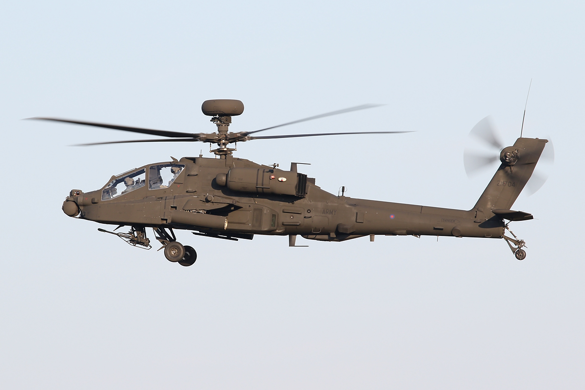 AAC Apache AH-64Es - Aviation Photography - Britmodeller.com