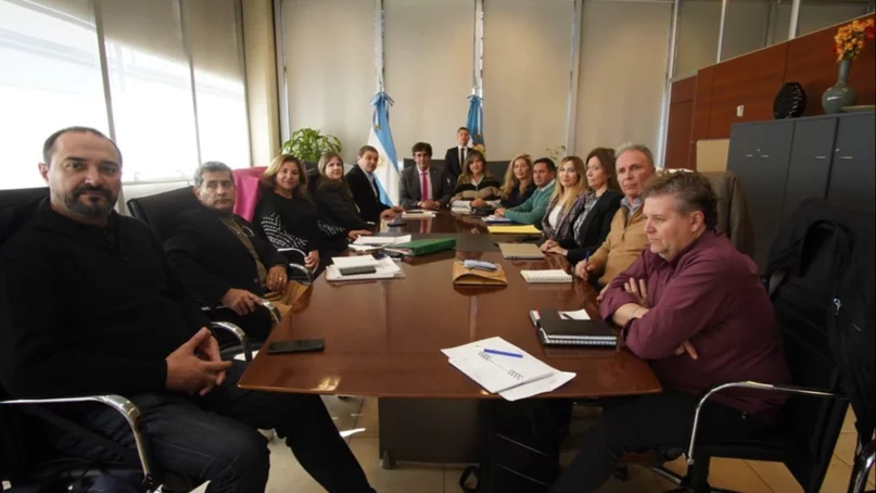 EDUCACIÓN: los gremios docentes pidieron cuarto intermedio para analizar con las bases