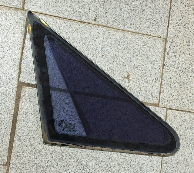 1073891
