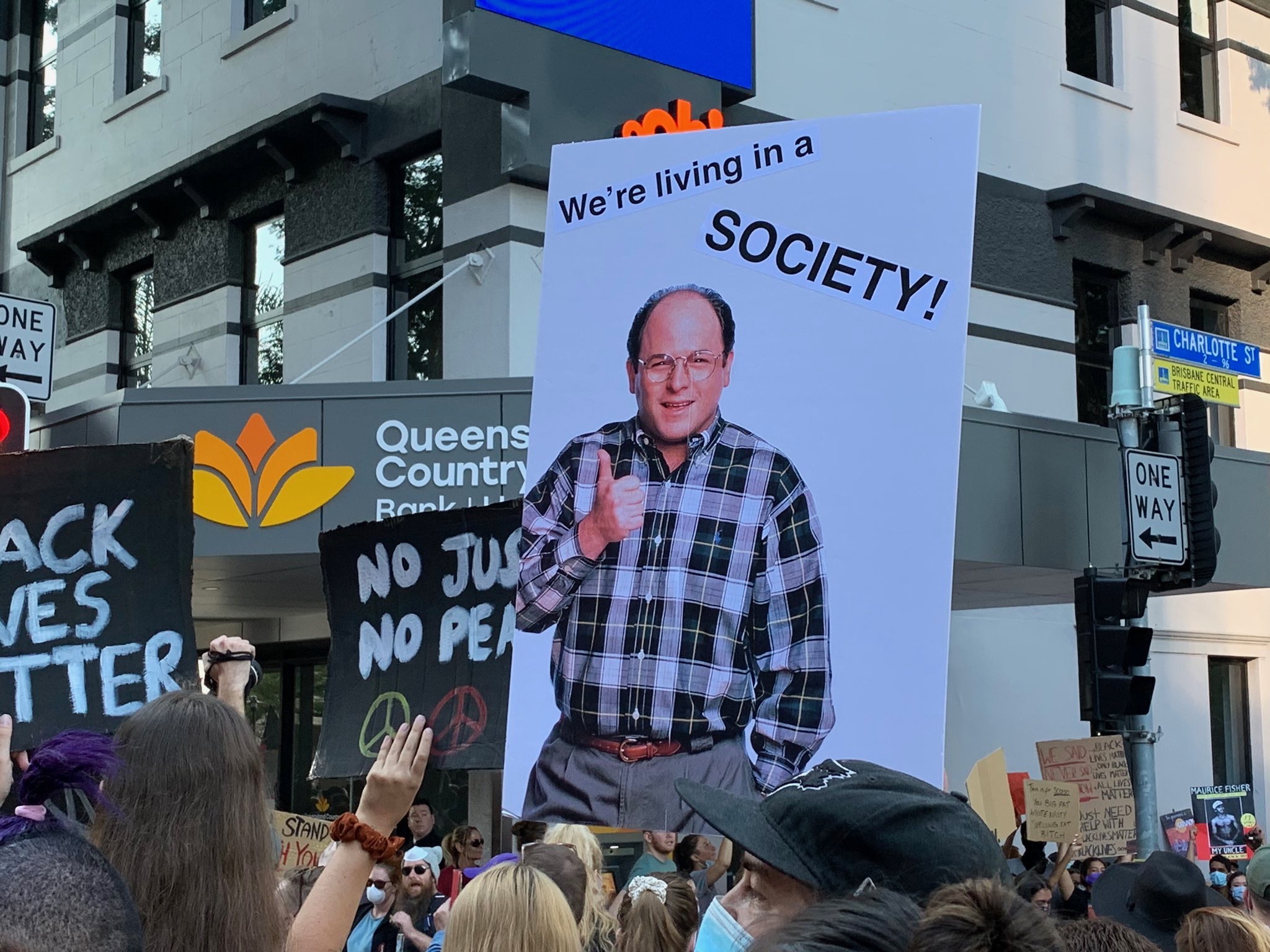 5774-DA3-A-C98-C-4-C2-C-B81-F-5-E03-AE55