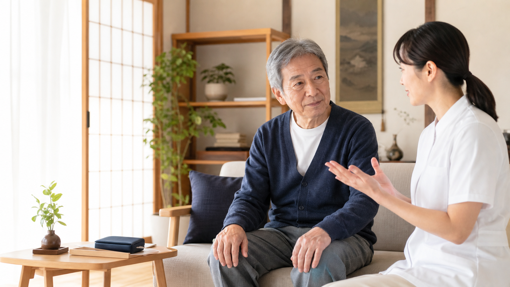 脳卒中後の鍼治療とリハビリについて相談する在宅場面
