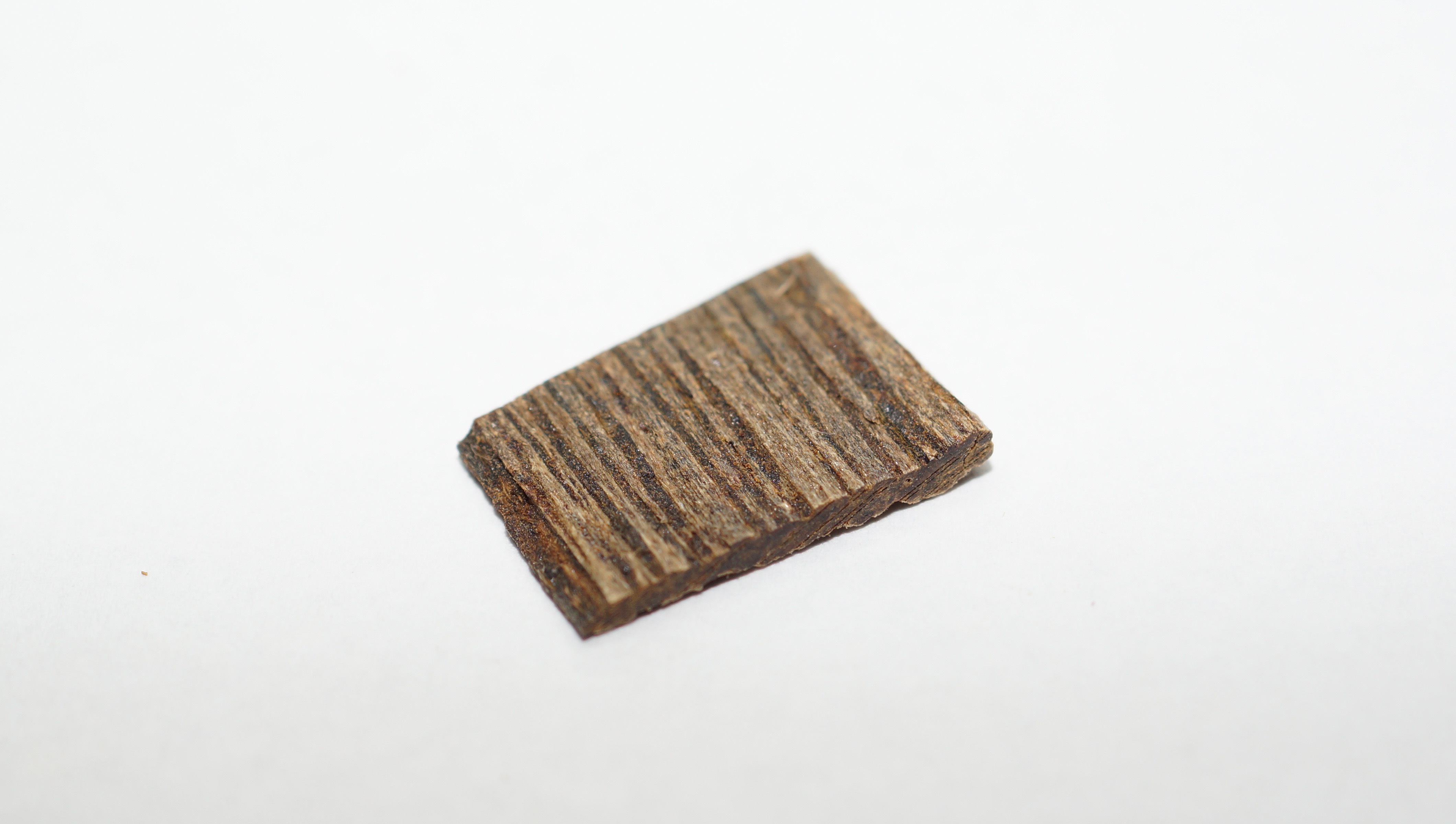 [Ouddict.com] Oud Wood