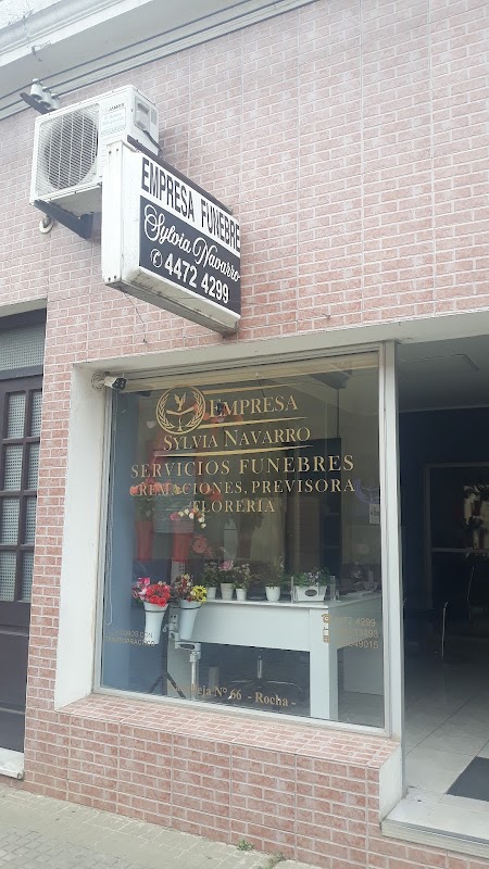 Empresa Fúnebre y Floreria Sylvia Navarro