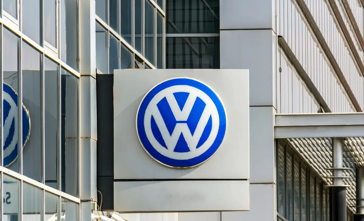 Volkswagen elimină 50.000 de locuri de muncă până în 2030