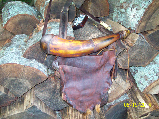 Scott Sibley southern horn an Curt Lyles goatskin bag for my 40 cal rifles