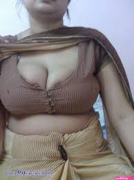 Maa Ne Lund Ka Baal kata - Hindi Sex Story
