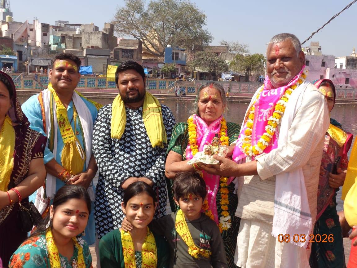 Seva at Radhakund