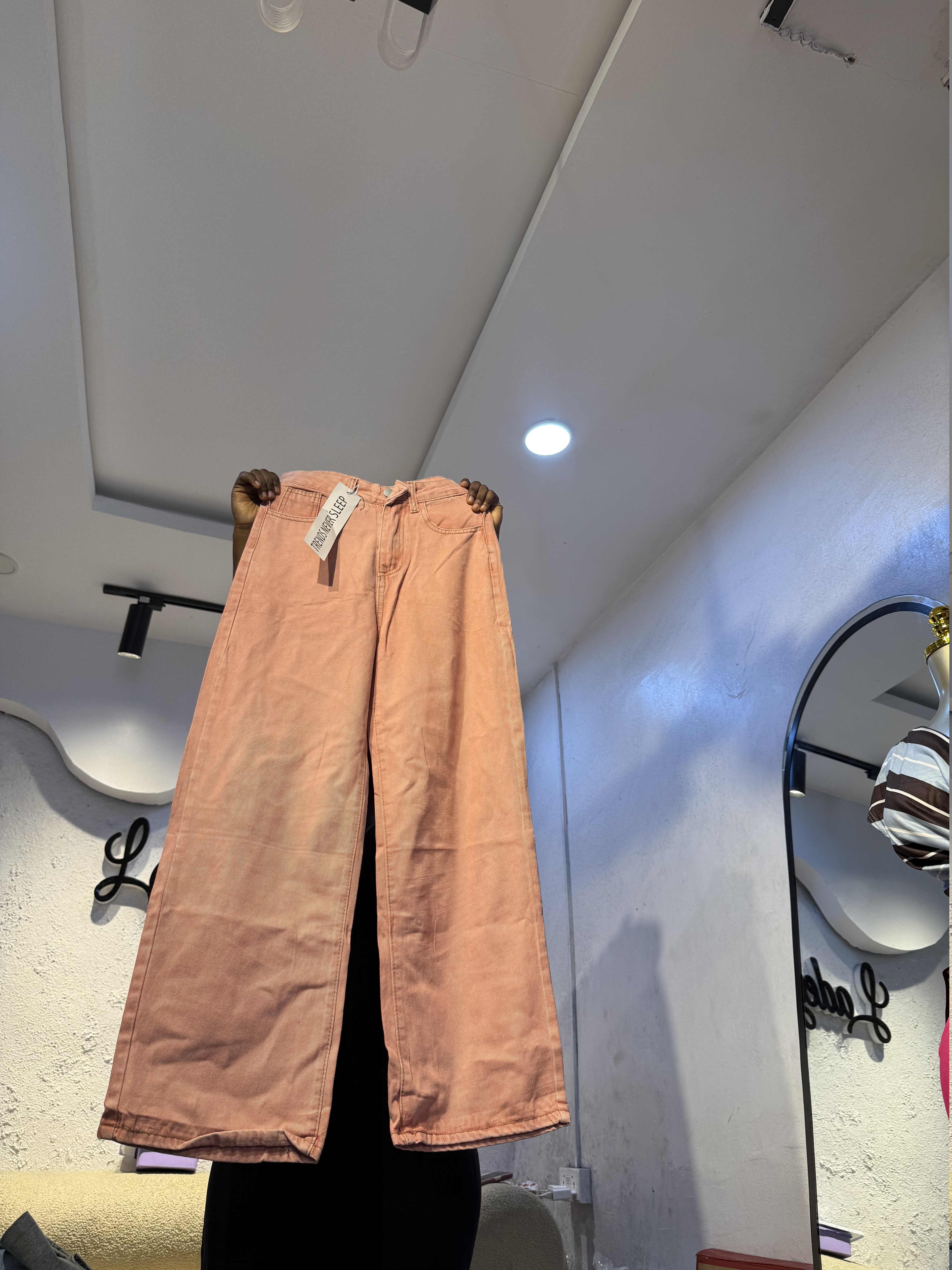 Waist 28